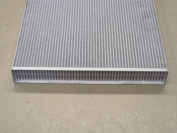 Aluminium high performance cooling core Radiator 580 x 426 x 45 mm