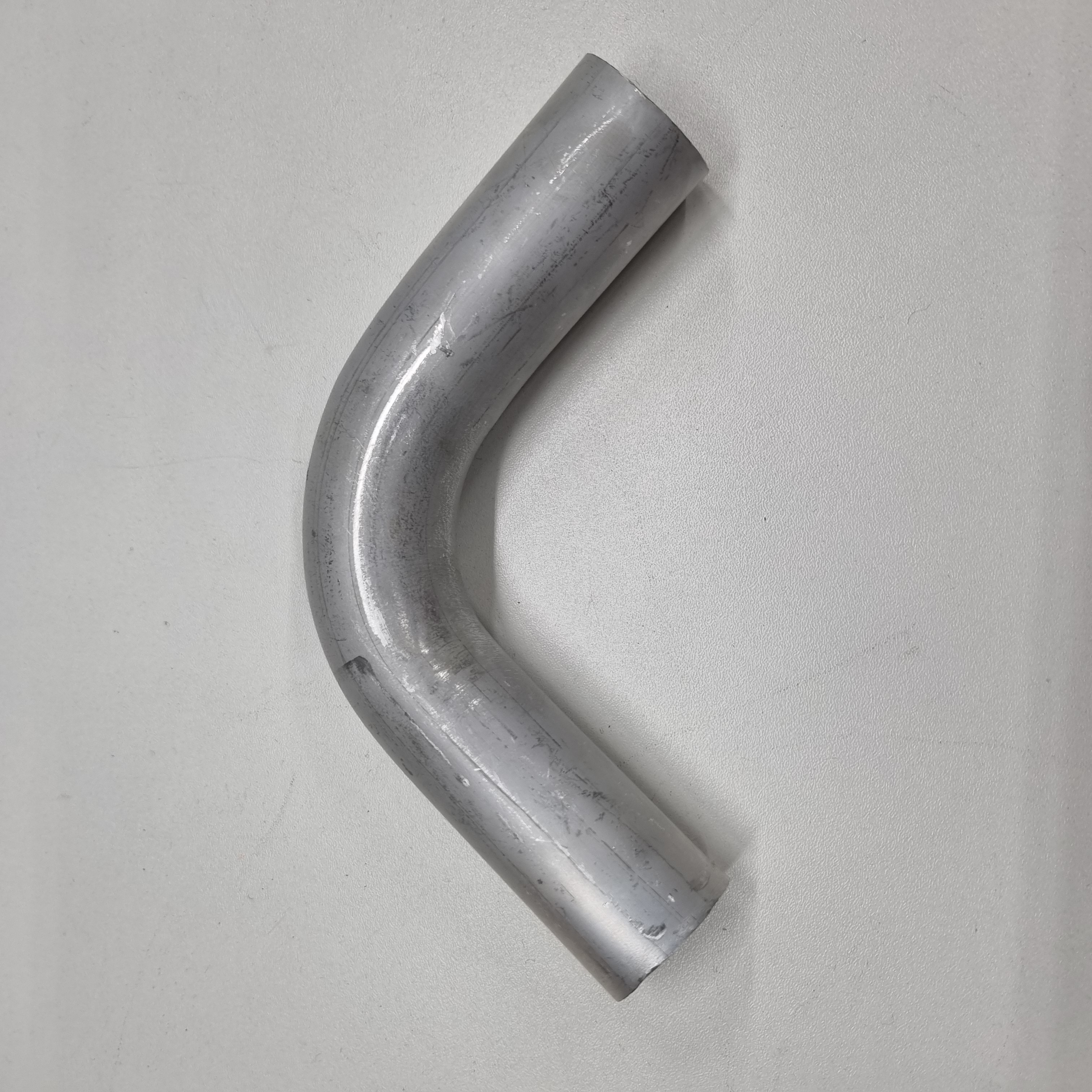 Aluminium bocht 90 graden 38 x 2,0 mm.