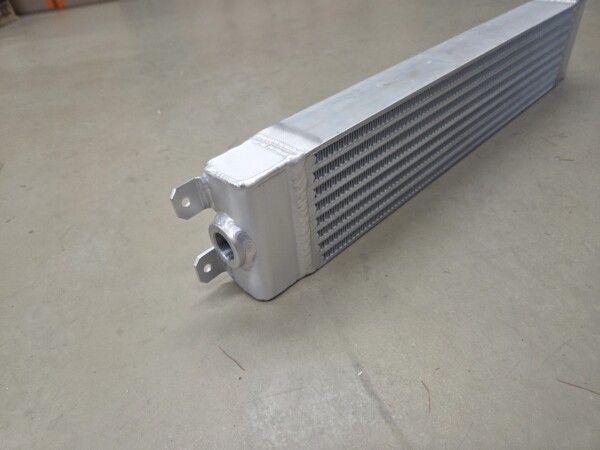 Universal ölkühler 560 x 103 x 50 mm