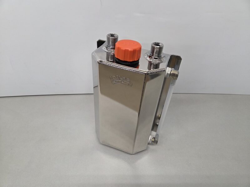 Universele aluminium olie catchtank 2,0 ltr aansluitingen 1/2′ BSP /  verchroomd.