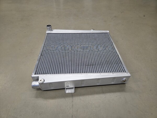 20261015_082844 Radiateur BMW M3 - E30 DTM uitvoering