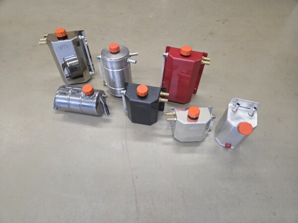 20261019_145241 Olie en Benzine catchtankjes verkoop !!!!!!!