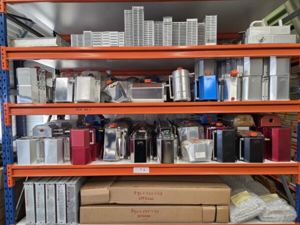20261019_154346 Olie en Benzine catchtankjes verkoop !!!!!!!
