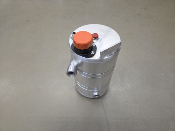 20261026_083654 Dry-sump tank 5 liter speciaal 3/4"- Dash 8